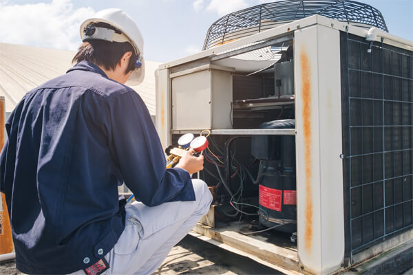 空調設備工事スタッフ